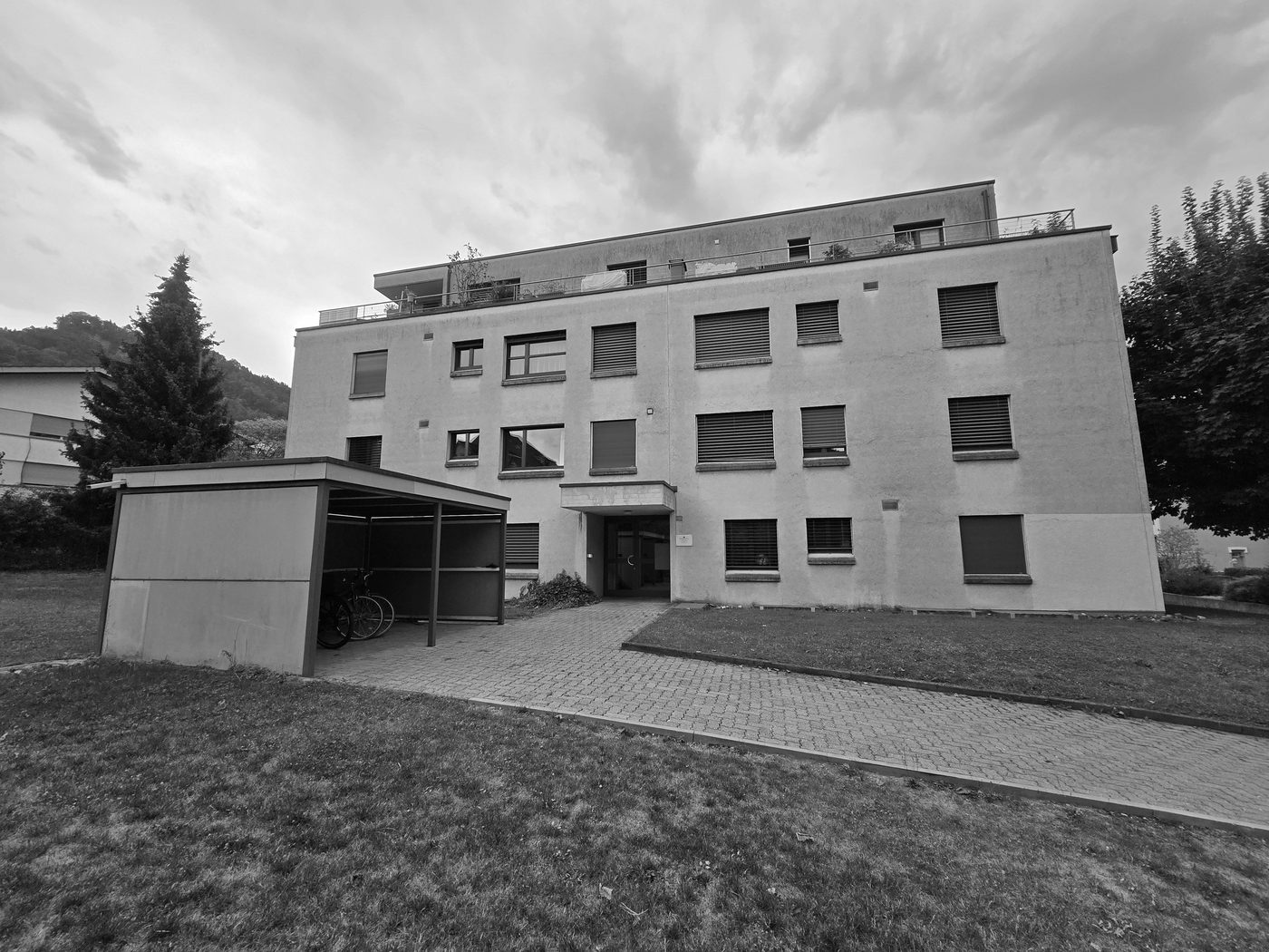 Das Gebäude Hinter der Burg 6 mit dem Hauseingang zur Praxis